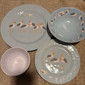Merritt Seagulls Kate Nelligan 4 Piece Serving Set -Dinner & Salad Plate, 2bowls